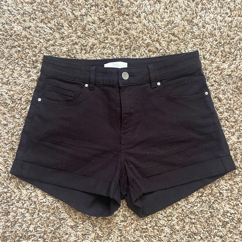 H&M Black Shorts Size 4